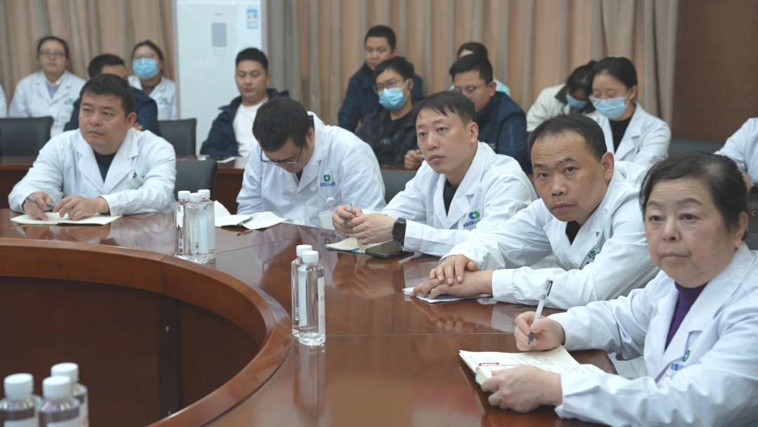 【专题培训】成都显微手足外科医院再次强化医疗质量安全！